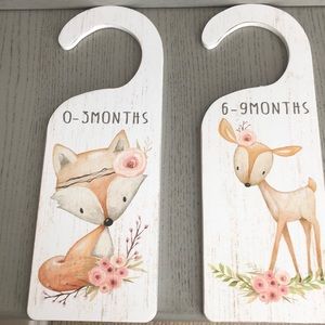 Baby clothing divider. Deer and fox